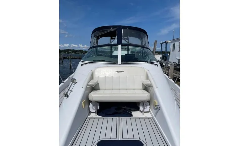 Carver 350 Mariner motor yacht for sale in New England – side profile