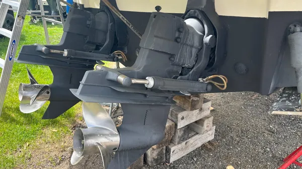 Chaparral 270 Signature