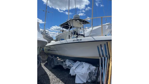 Hydra-Sports 230 Seahorse CC center console power boat for sale at Northeast Yacht & Brokerage – deck view